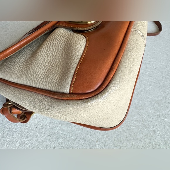 Dooney & Bourke Vintage Crossbody Bag in Ivory and British Tan Classic - Picture 15 of 17